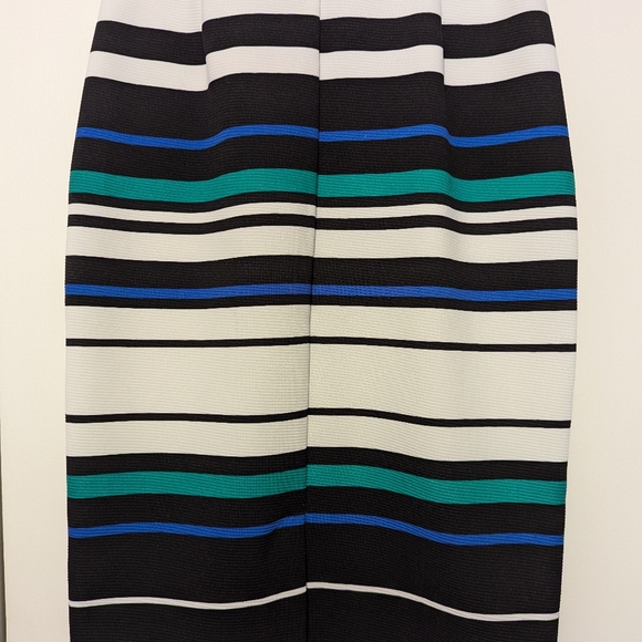 ECI New York Pencil Skirt, size Medium - Picture 2 of 3